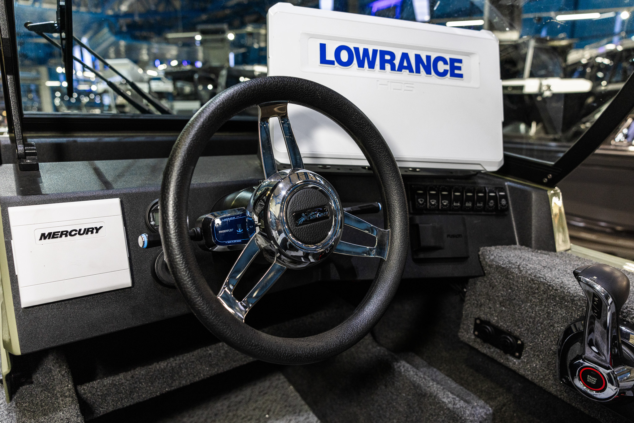 Катер NorthSilver Wide Max