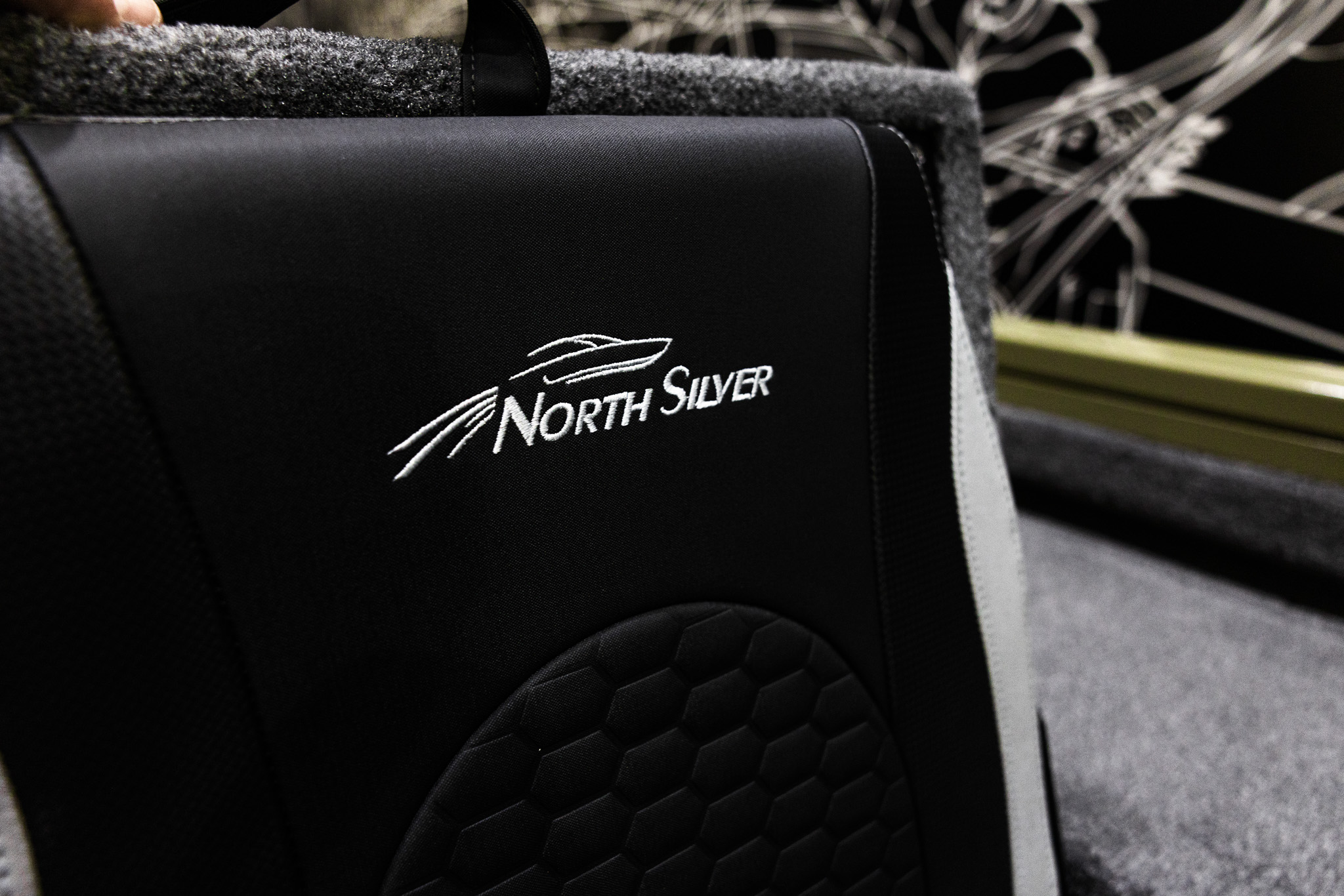 Катер NorthSilver Wide Max