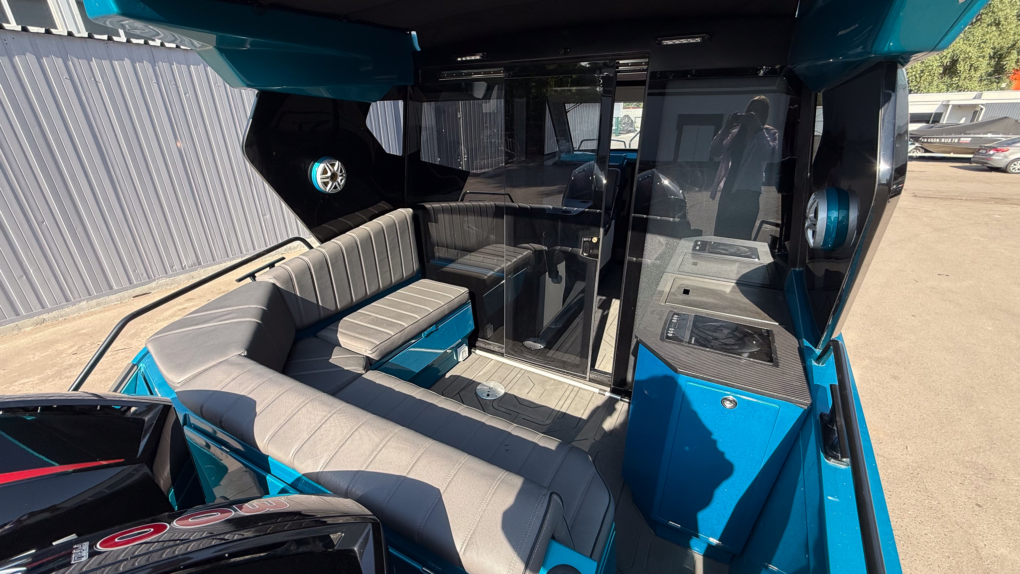 Лодка ONIX 850 Cabin + Спарка Mercury ProXs 300 + прицеп