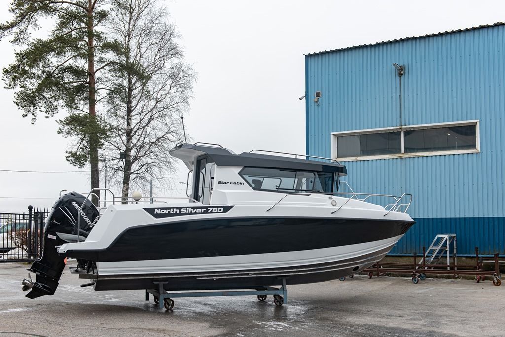 NorthSilver Star Cabin 780 на катере — пример установки, Рыбанутые.РФ