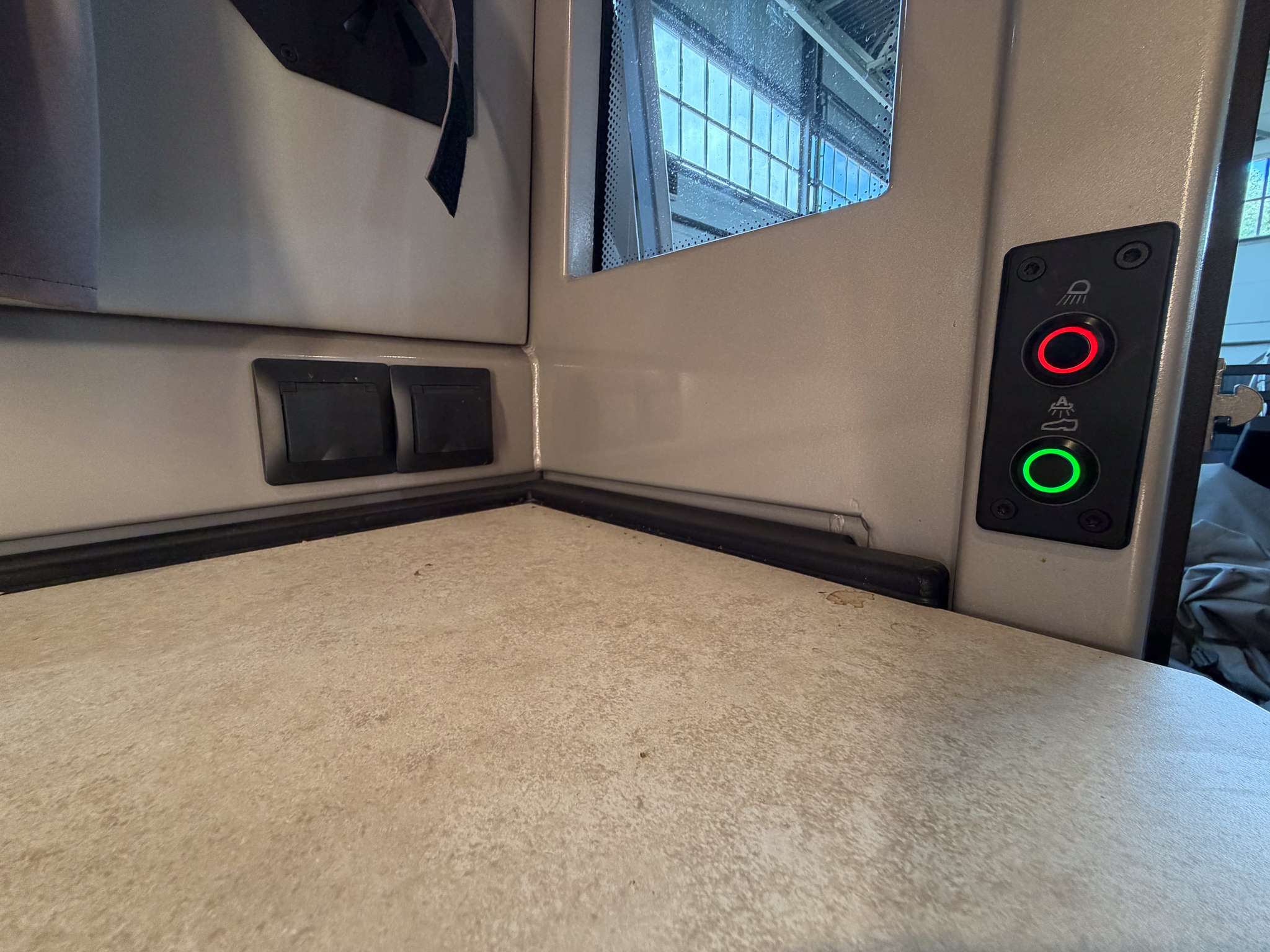 VBOATS VOYAGER 850 Cabin + Mercury Verado 400 + прицеп