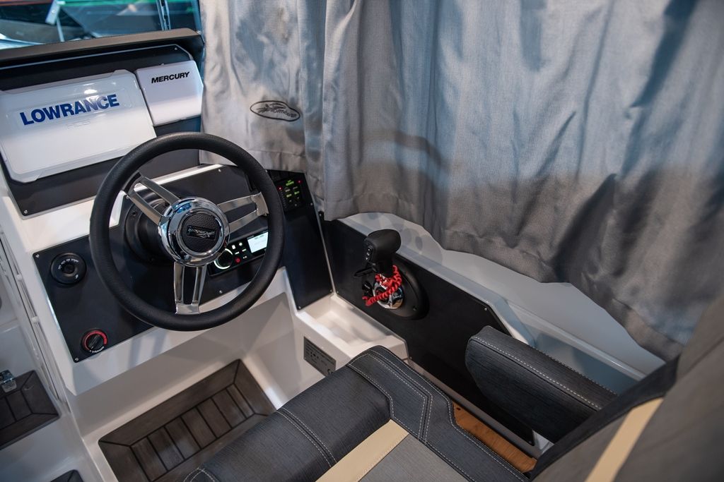 NorthSilver Cabin 655 на катере — пример установки, Рыбанутые.РФ