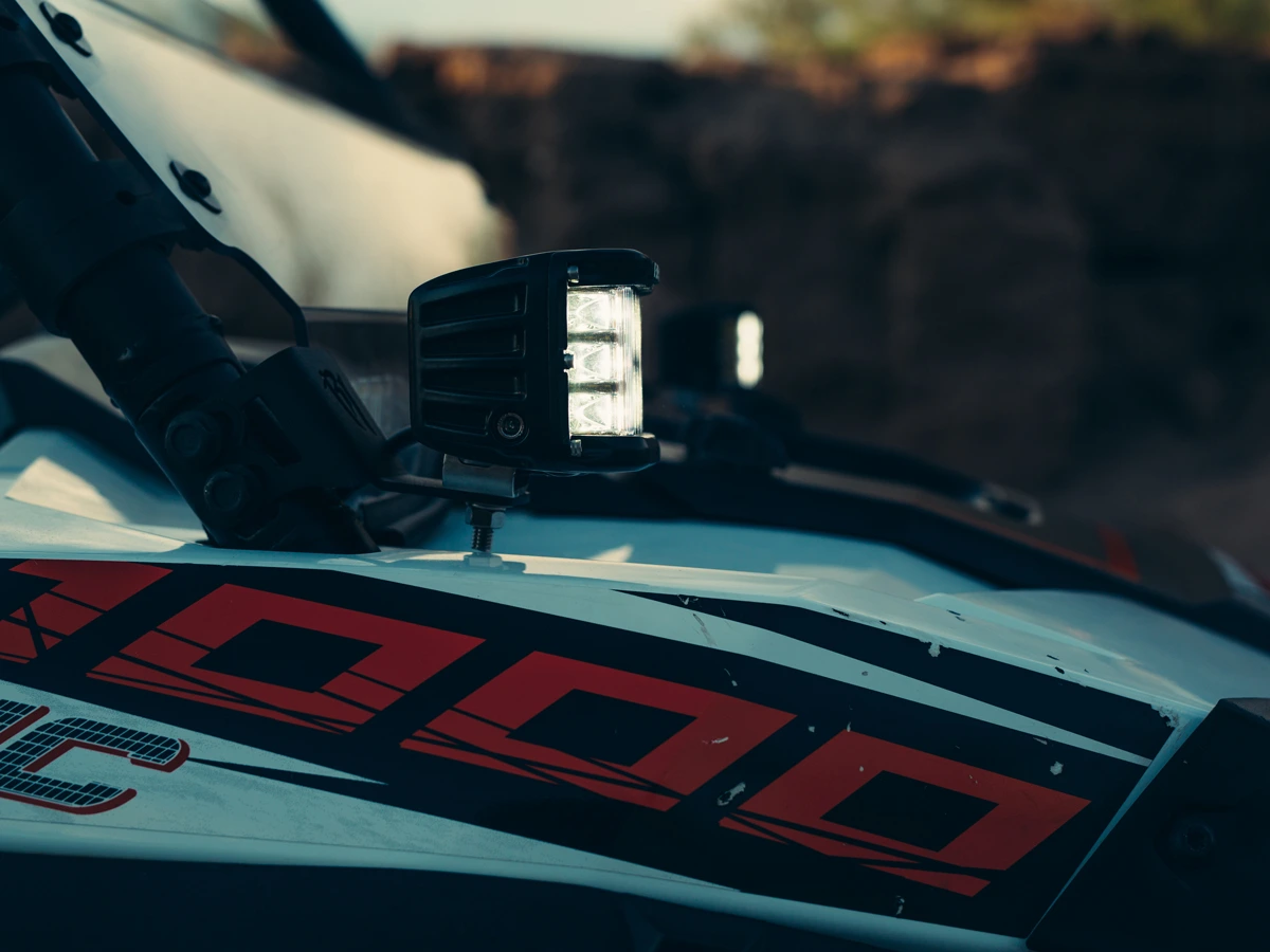 RIGID D-SS Серия PRO (7 светодиодов) Дальний свет (пара) на катере — пример установки, Рыбанутые.РФ