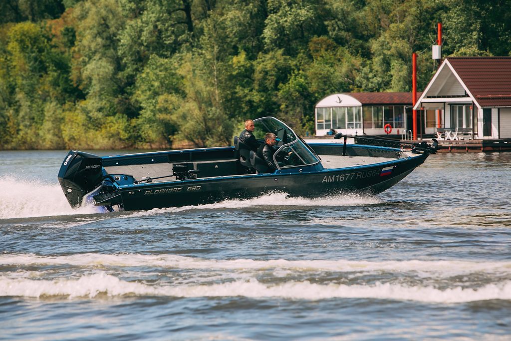 Albakore 680 Fish на катере — пример установки, Рыбанутые.РФ