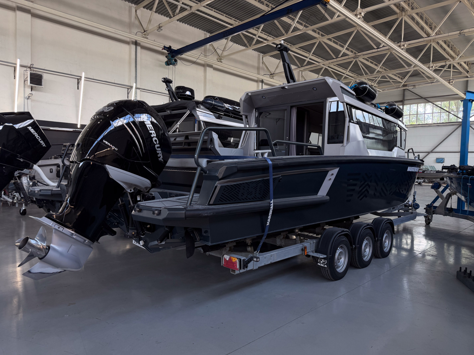 VBOATS 850 Cabin + Mercury Verado 400 + прицеп