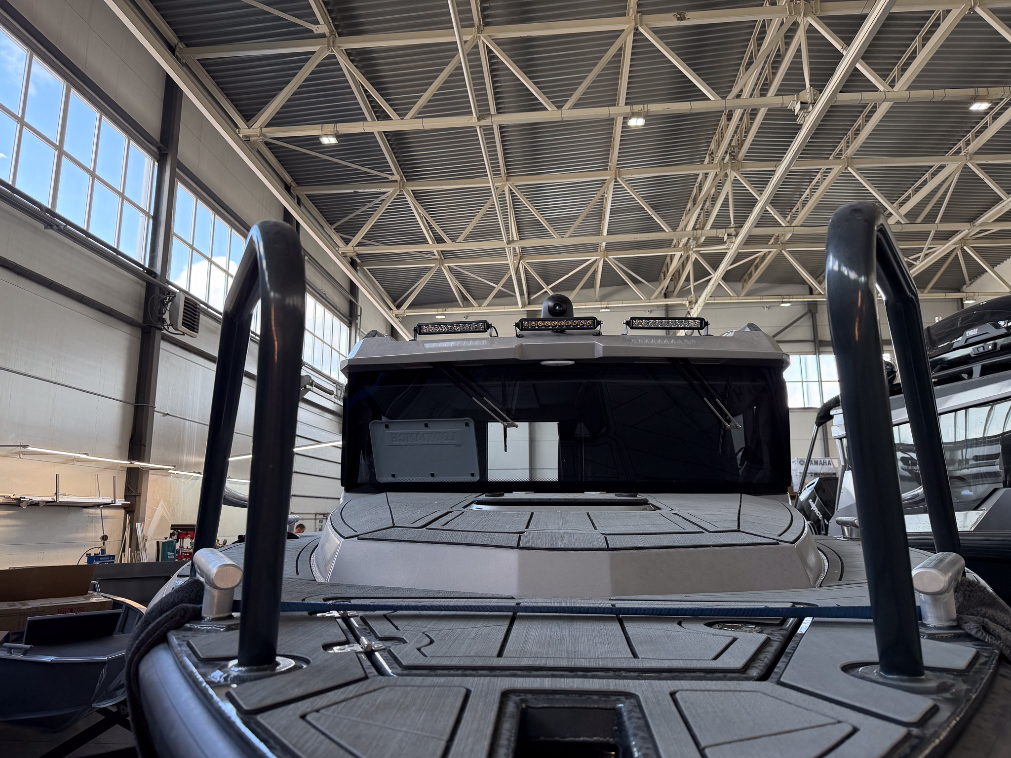 VBOATS 850 Cabin + Mercury Verado 400 + прицеп
