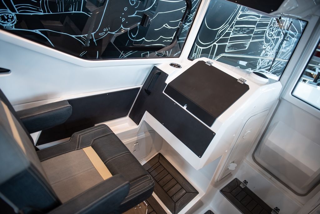 NorthSilver Cabin 655 на катере — пример установки, Рыбанутые.РФ