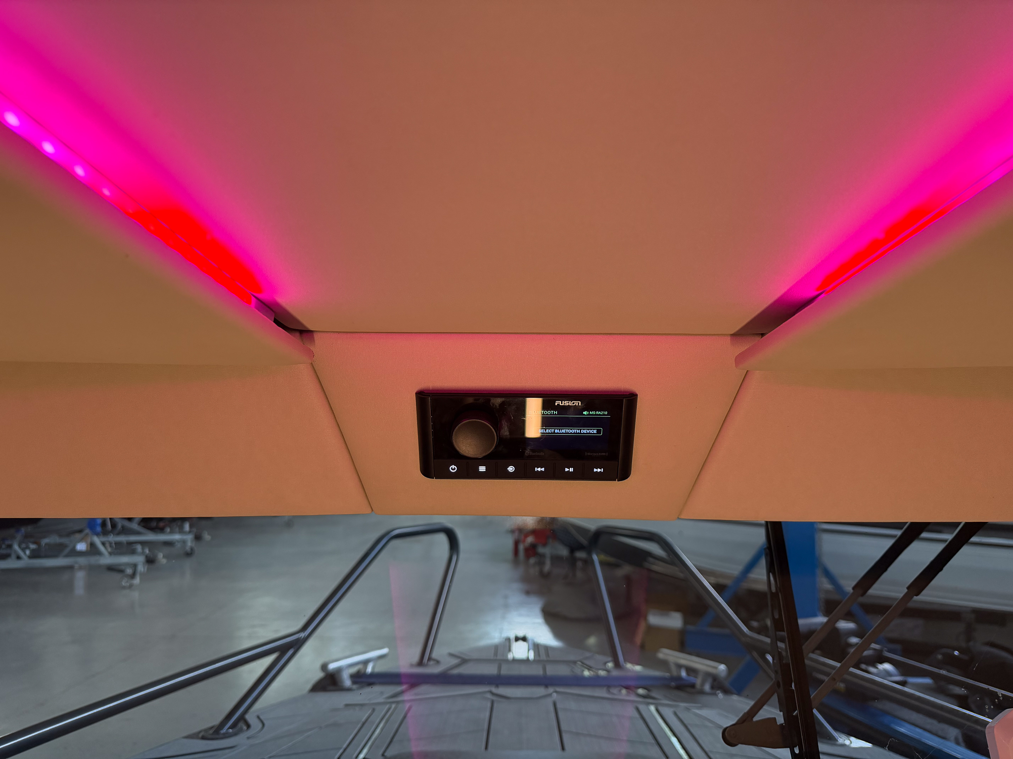 VBOATS VOYAGER 850 Cabin + Mercury Verado 400 + прицеп