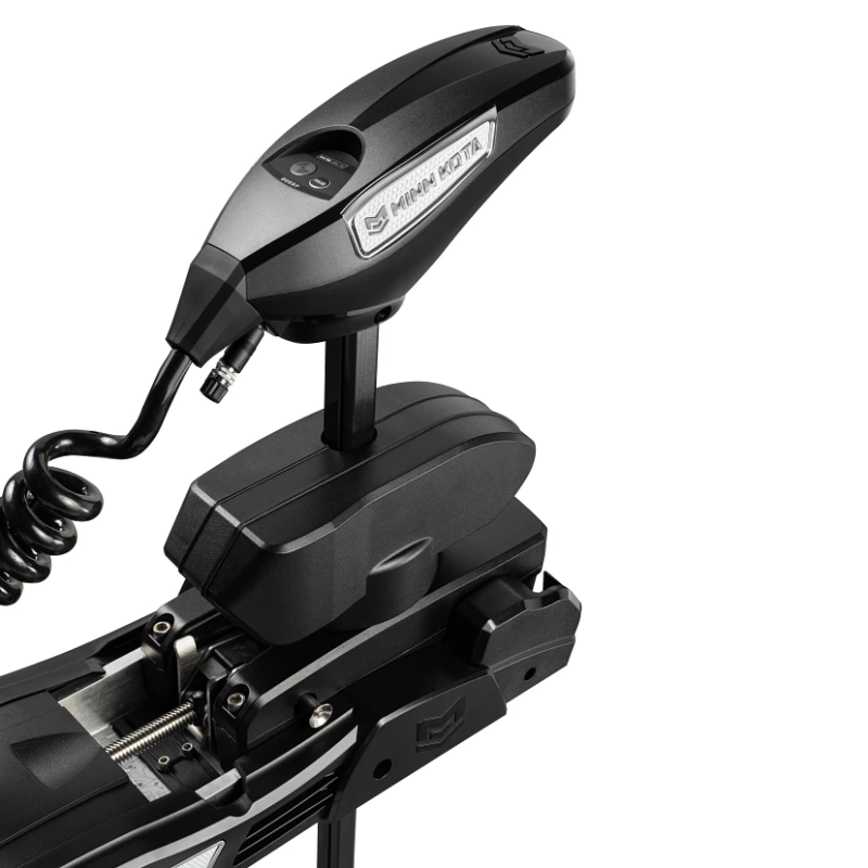 Minn Kota Riptide Instinct QUEST 90/115 lb. Thrust, 100" Shaft, Wireless Remote, Black на катере — пример установки, Рыбанутые.РФ