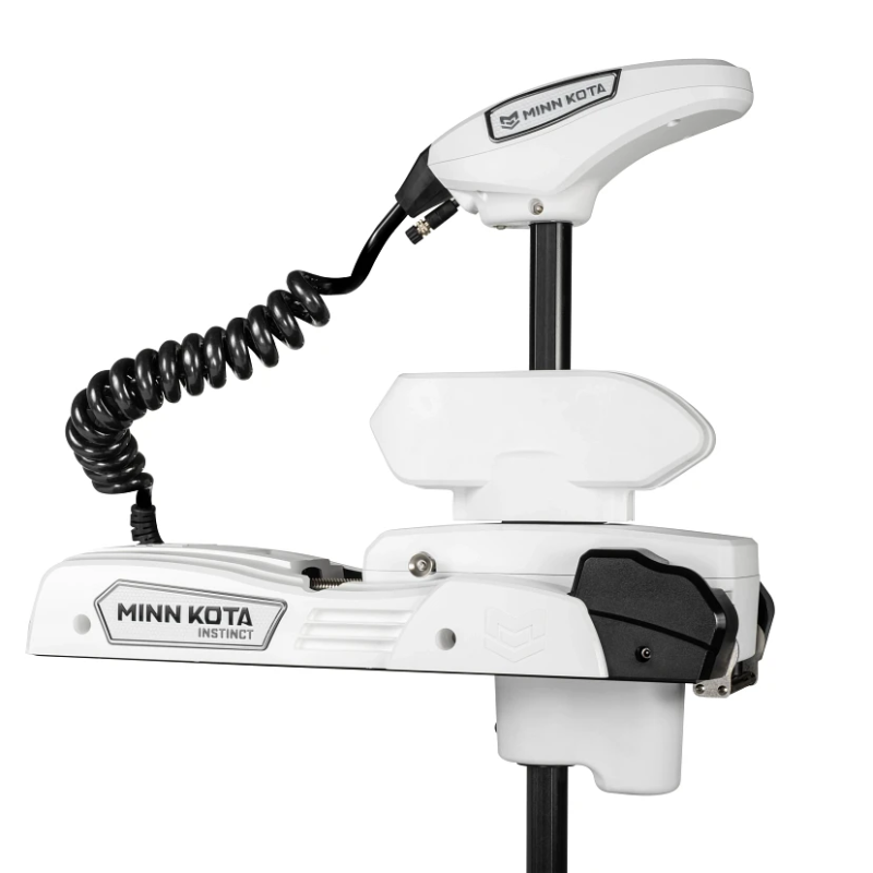 Minn Kota Riptide Instinct QUEST 90/115 lb. Thrust, 100" Shaft, Wireless Remote, White на катере — пример установки, Рыбанутые.РФ
