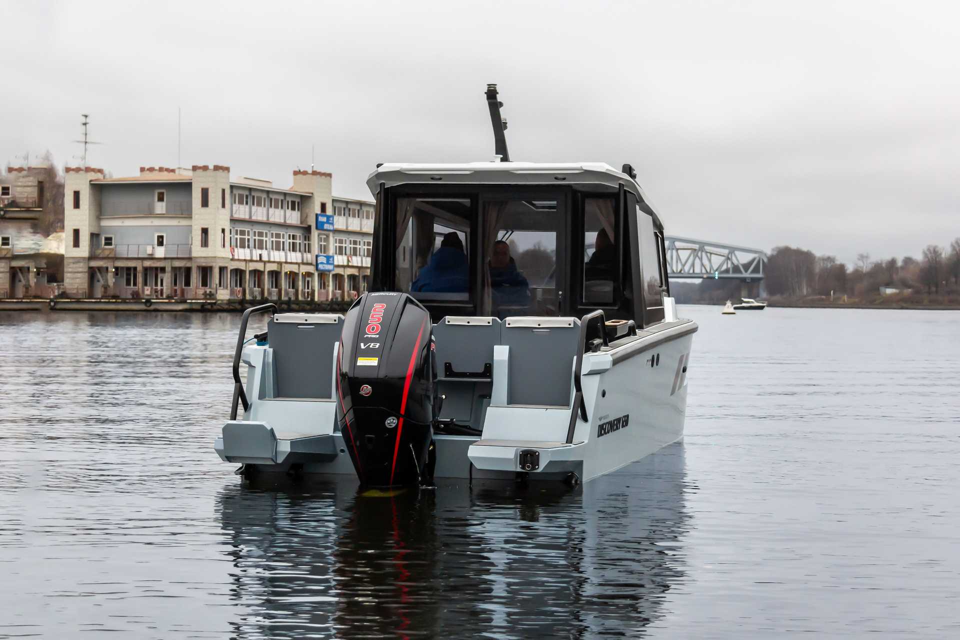 VBOATS Discovery 23