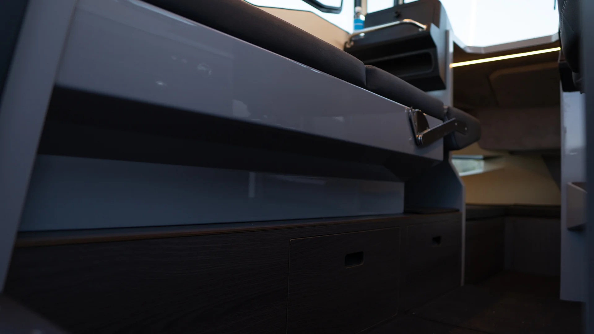 Windboat 7.0 Cabin