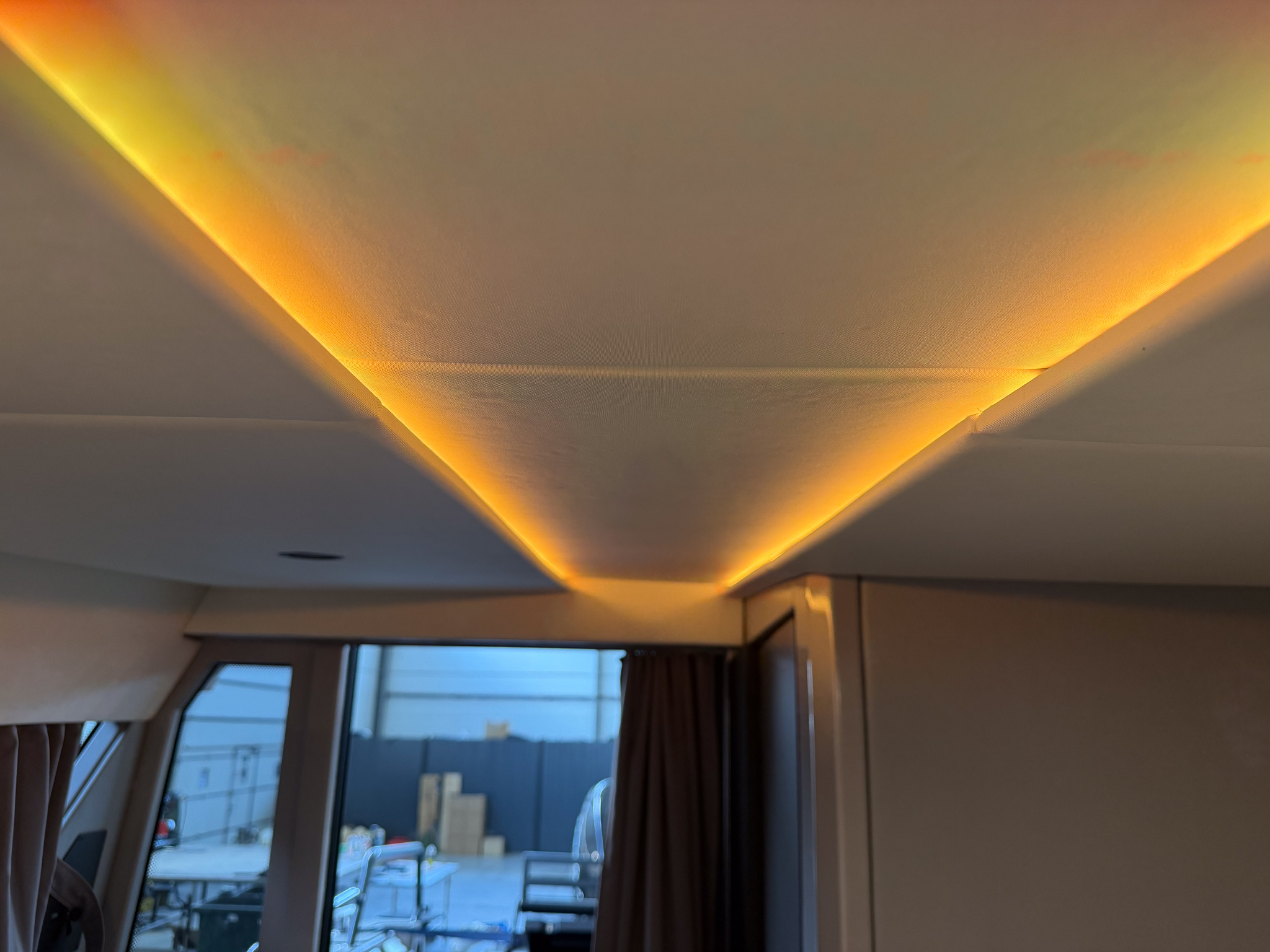 VBOATS VOYAGER 850 Cabin + Mercury Verado 400 + прицеп