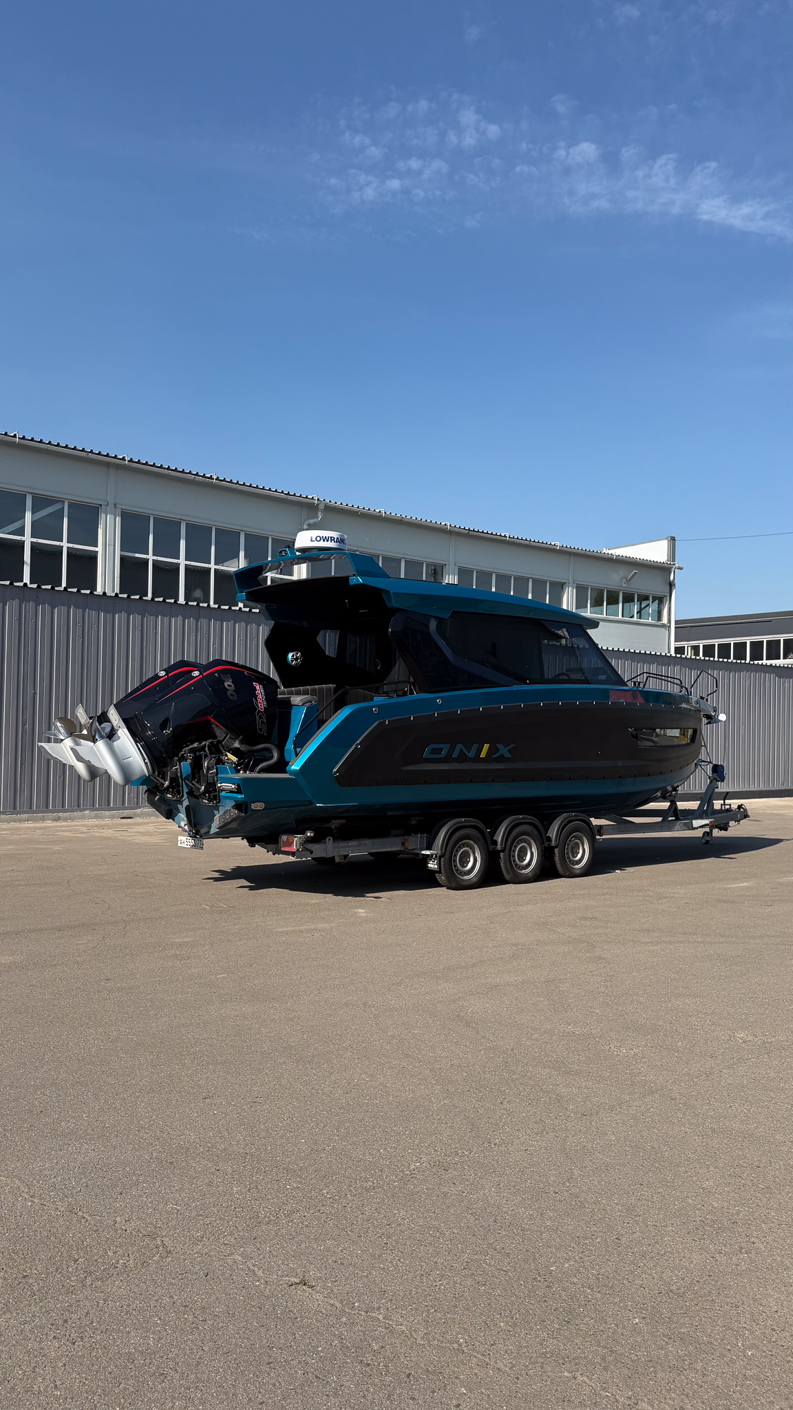 Лодка ONIX 850 Cabin + Спарка Mercury ProXs 300 + прицеп