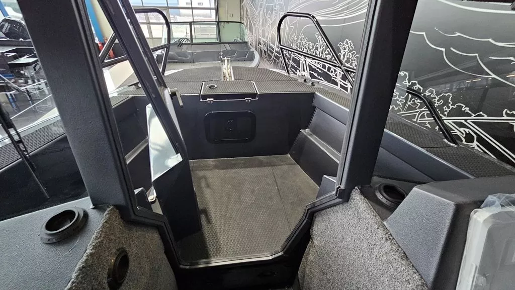 NorthSilver 690 Cabin на катере — пример установки, Рыбанутые.РФ