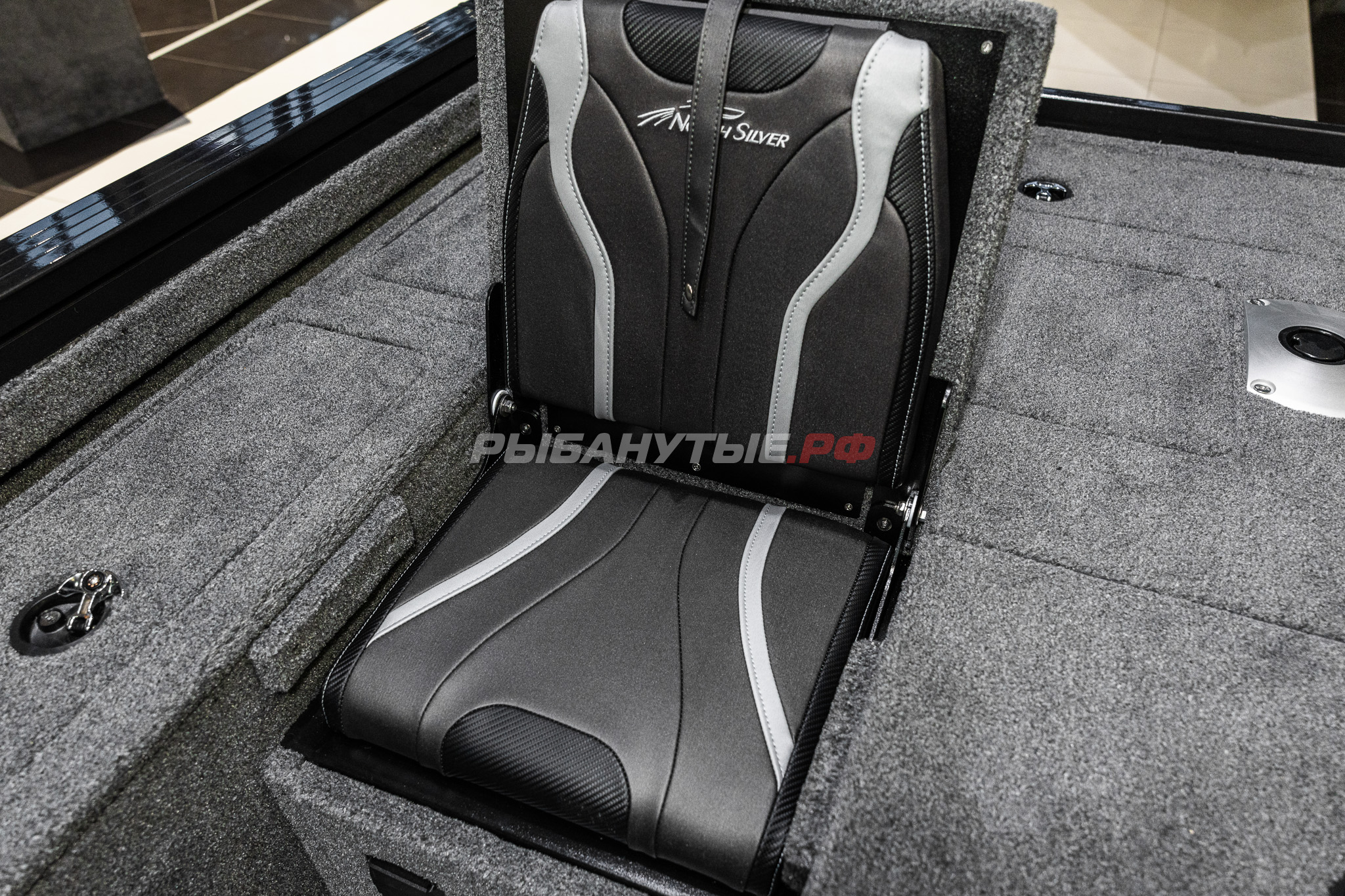 NorthSilver 700M Fish Sport на катере — пример установки, Рыбанутые.РФ