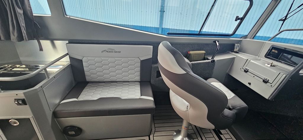 NorthSilver 766M XXL на катере — пример установки, Рыбанутые.РФ