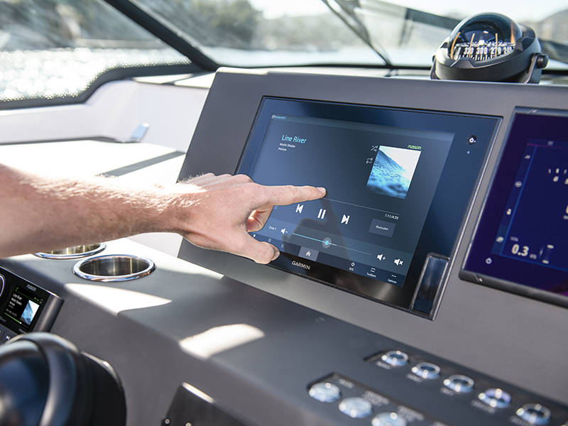 Fusion Apollo™ MS-WB675 Hideaway Marine Head Unit
