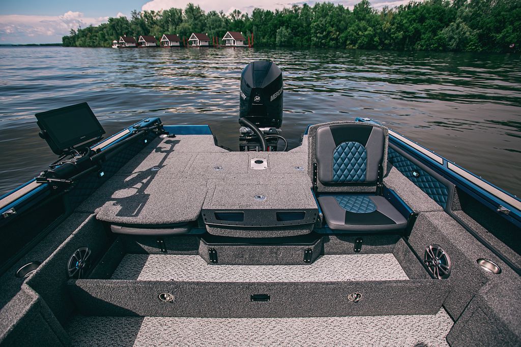Albakore 680 Fish на катере — пример установки, Рыбанутые.РФ