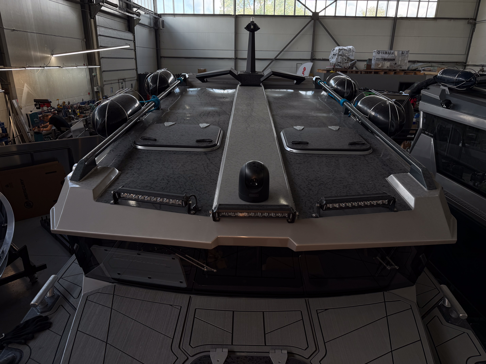 VBOATS VOYAGER 850 Cabin + Mercury Verado 400 + прицеп