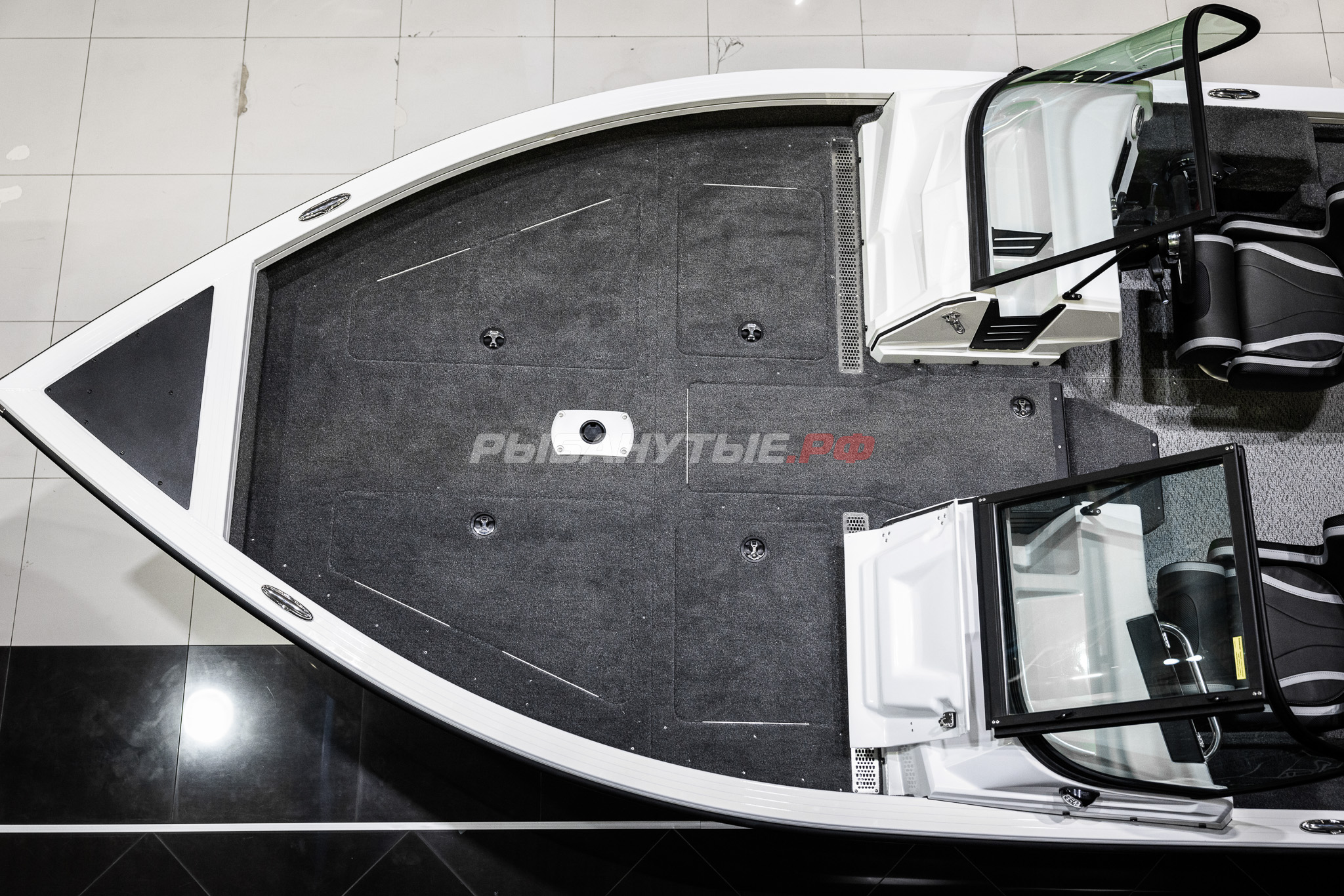 NorthSilver 585M Fish Sport на катере — пример установки, Рыбанутые.РФ