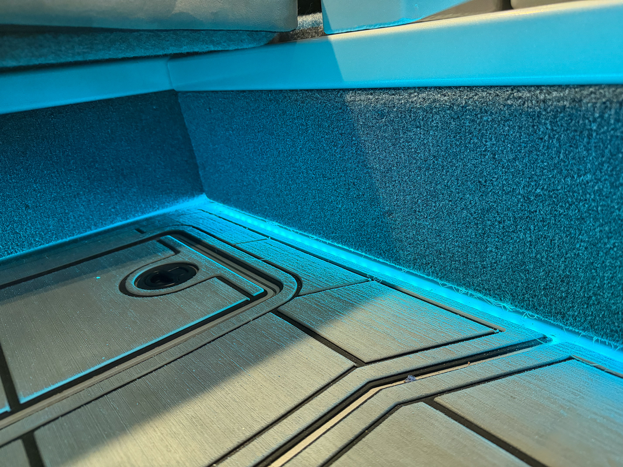 VBOATS VOYAGER 850 Cabin + Mercury Verado 400 + прицеп