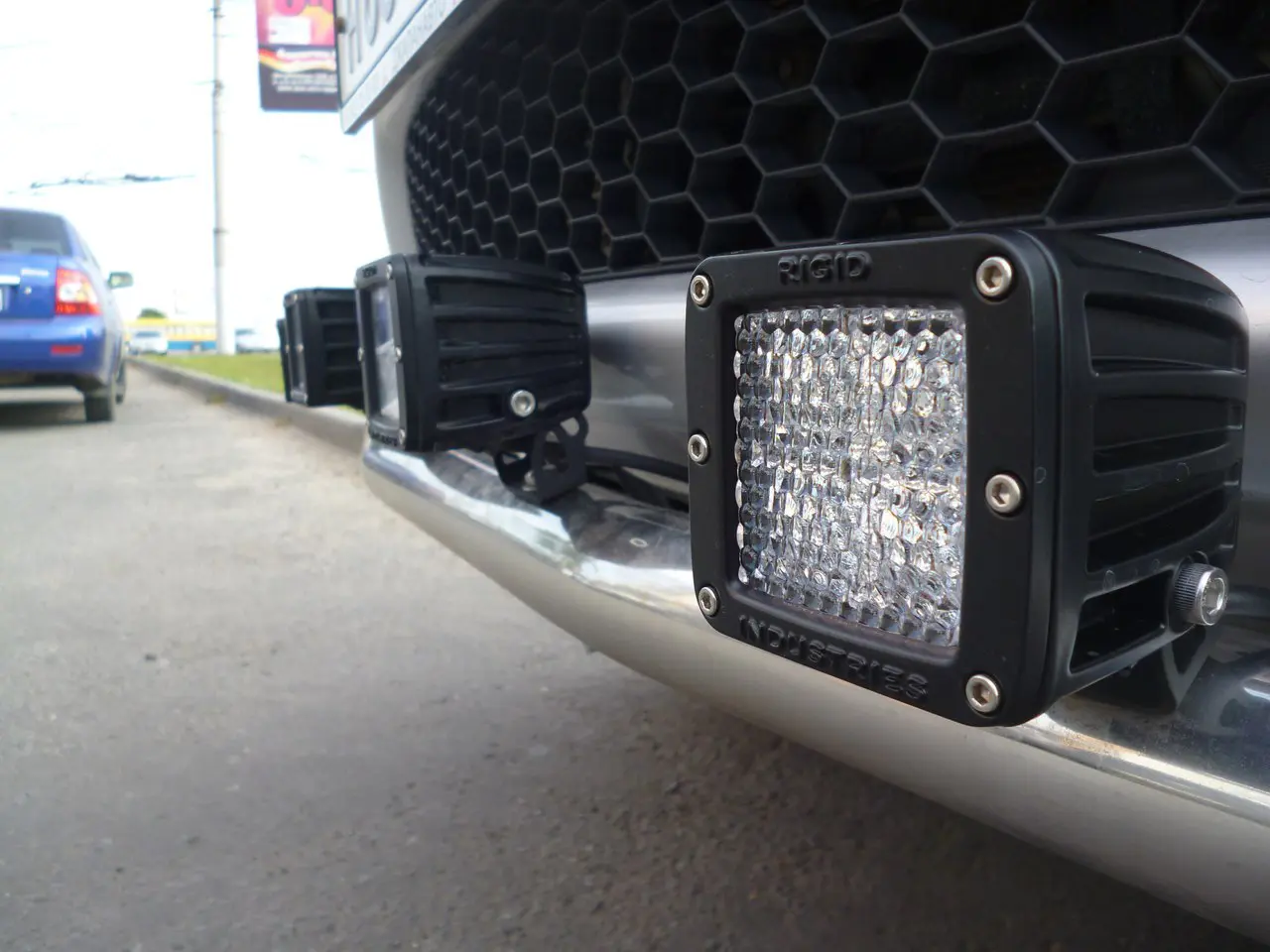 RIGID D-серия PRO (4 светодиода) — Дальний свет (пара) на катере — пример установки, Рыбанутые.РФ
