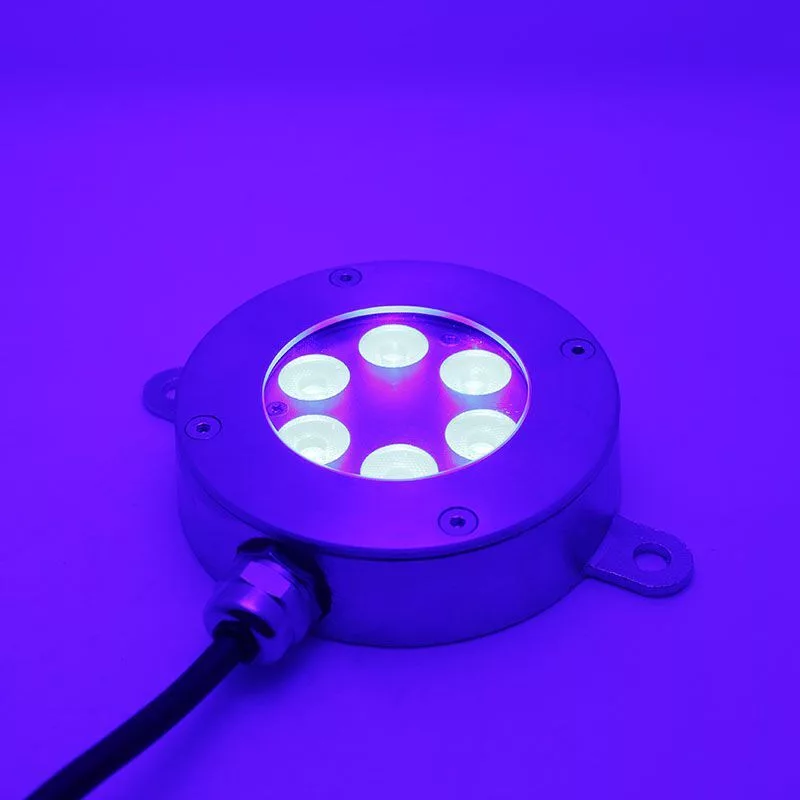 Светодиодный подводный фонарь для подсветки причалов