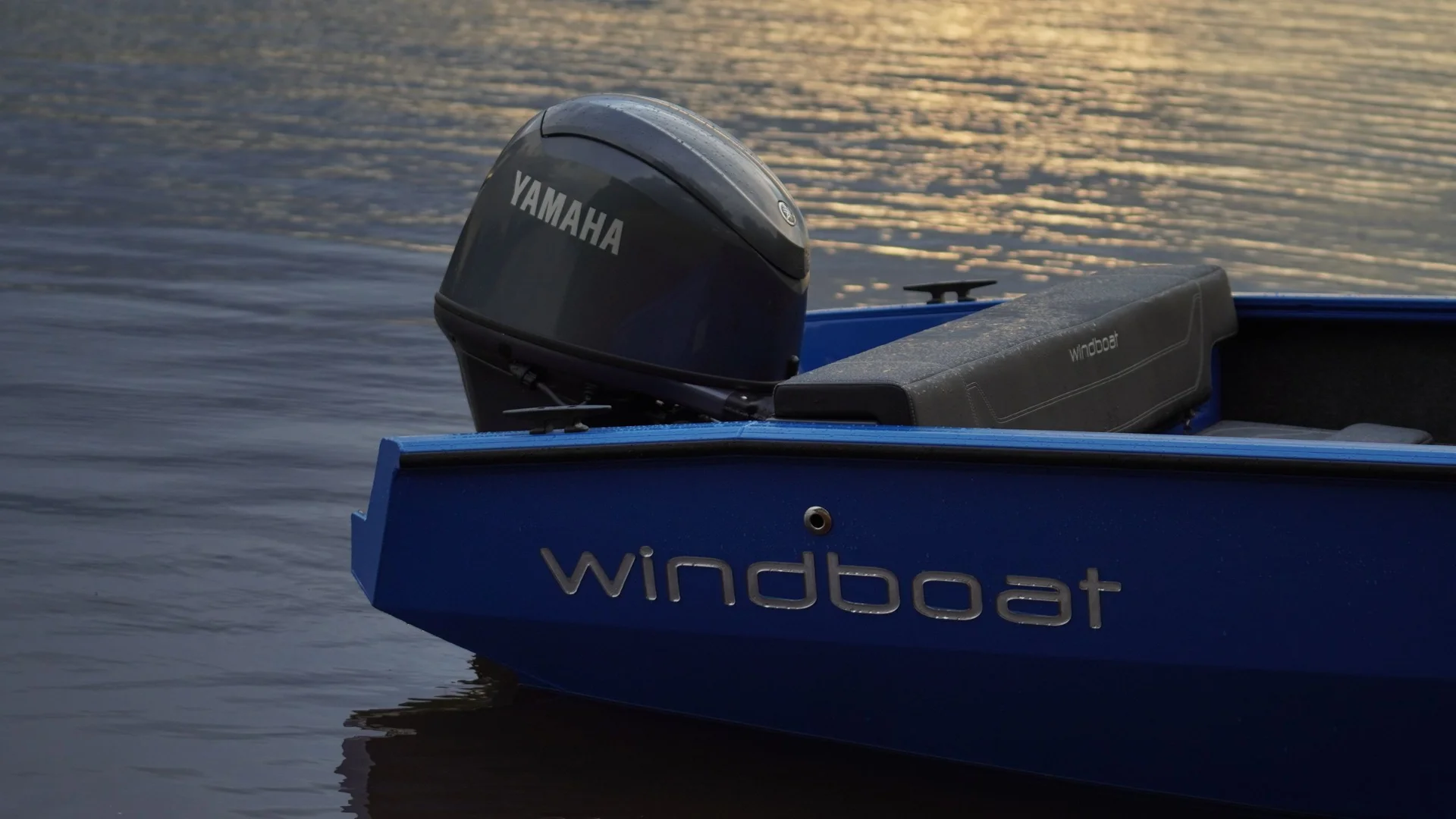 Windboat 4.6 DCX