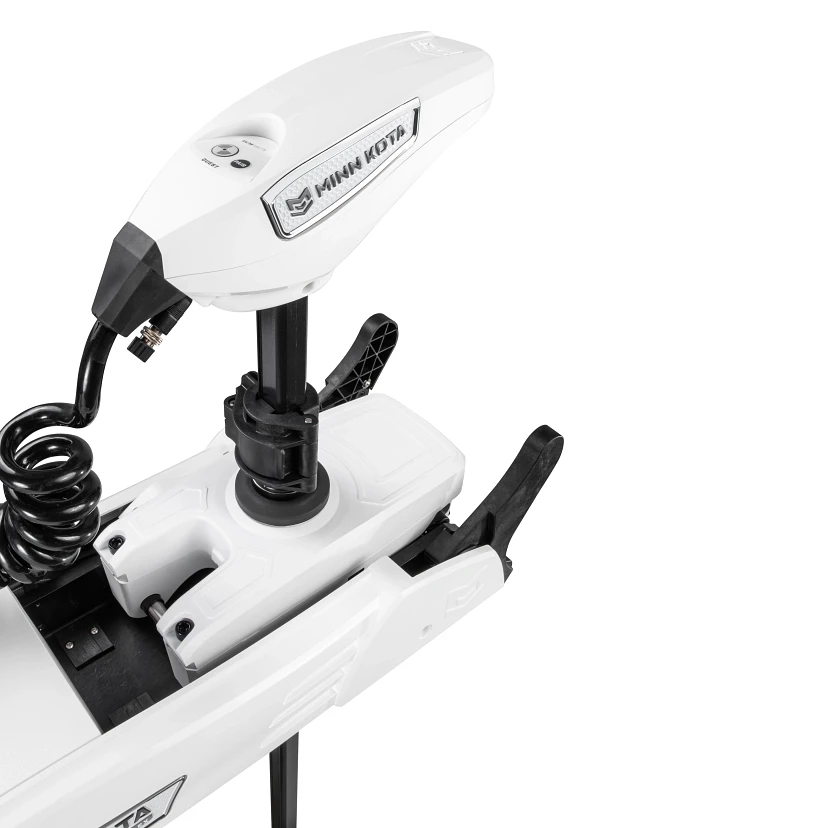 Minn Kota Riptide Terrova QUEST 90/115 lb. Thrust, 100" Shaft, Wireless Remote, White на катере — пример установки, Рыбанутые.РФ